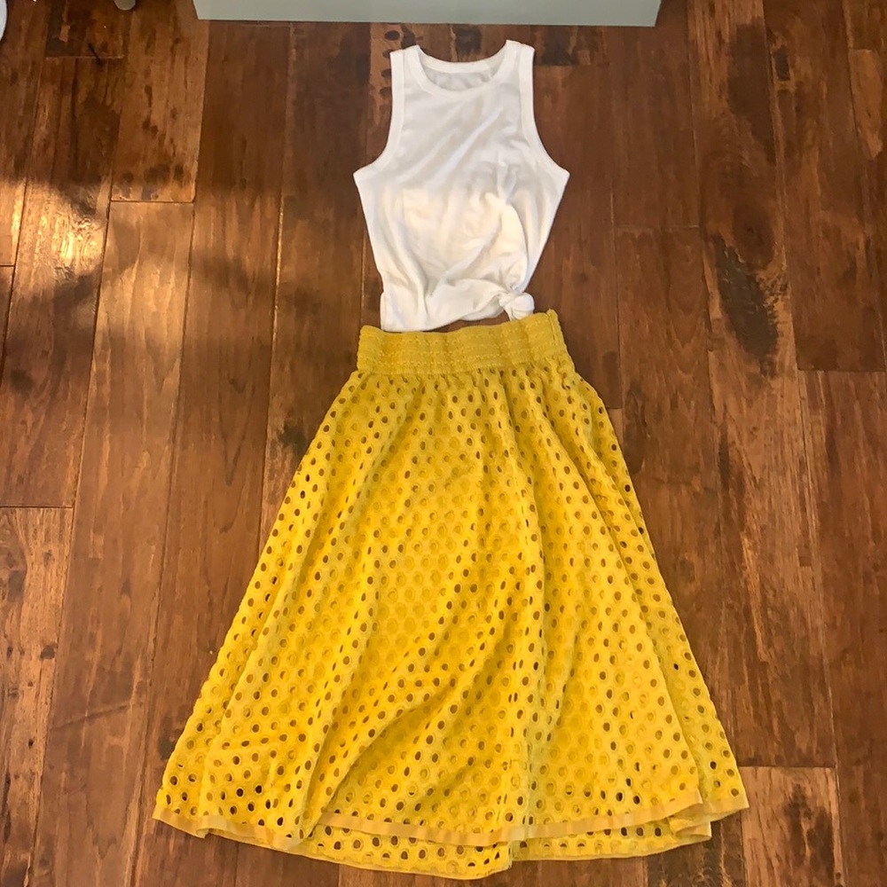 High waisted skirt